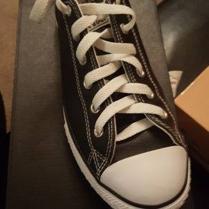 Good condition low top shoe